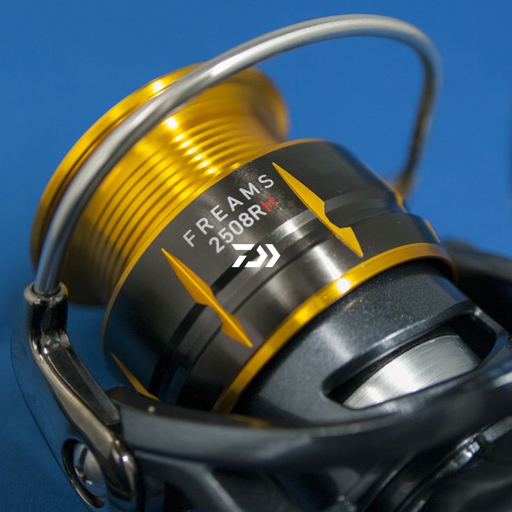 Daiwa 15 Freams 2508 R-H